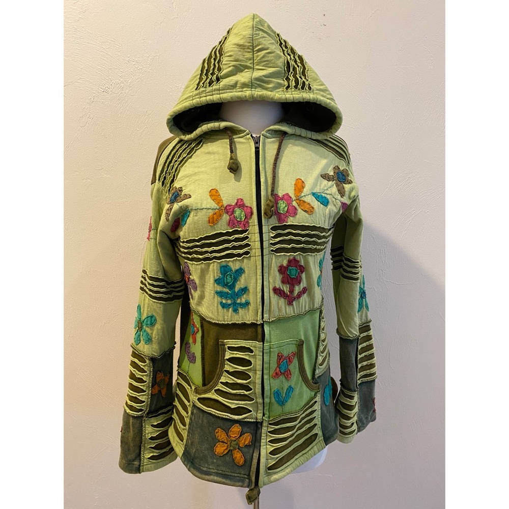 EUC. Boho zip-front jacket with hood.